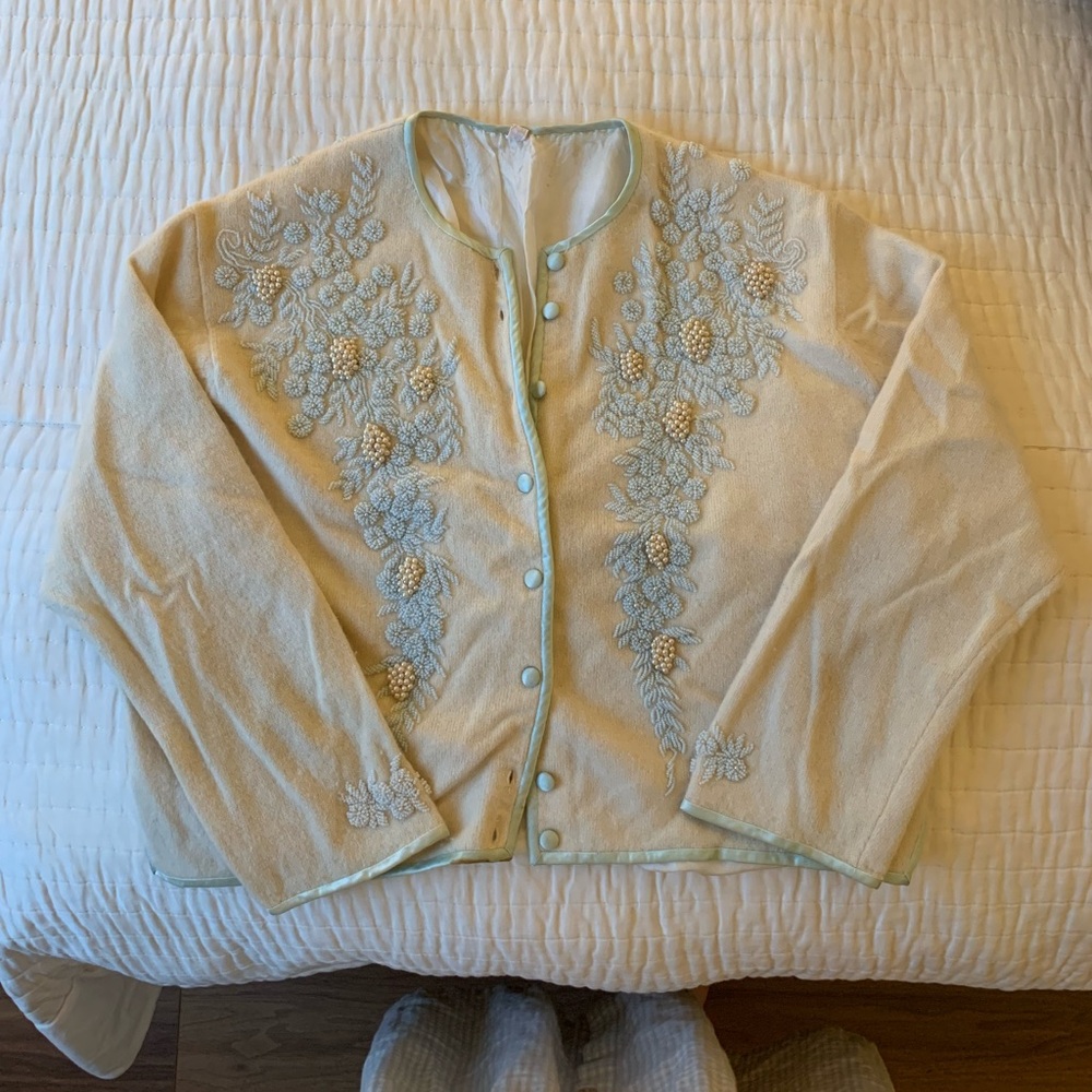 Beautiful Vintage Beaded Cropped Cardigan